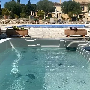 Son Cardaix Farm stay